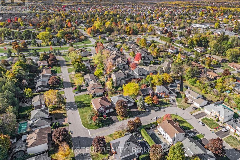 29575539/4-spindle-way/stittsville-south/ottawa/ontario/K2S1J4_32