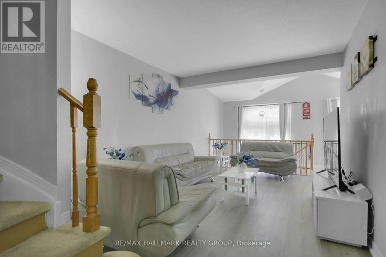 28570311/4320-owl-valley-drive/riverside-southgloucester-glen/ottawa/ontario/K1V1L8_10