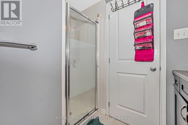 28438755/625-pepperville-crescent/emerald-meadowstrailwest/ottawa/ontario/K2M0E8_20