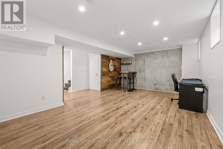 29615578/2435-river-mist-road/half-moon-bay/ottawa/ontario/K2J5W5_21