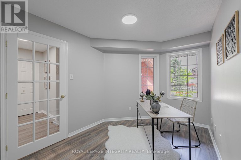 28621656/165-kinross-private/morgans-grantsouth-march/ottawa/ontario/K2K3P8_5