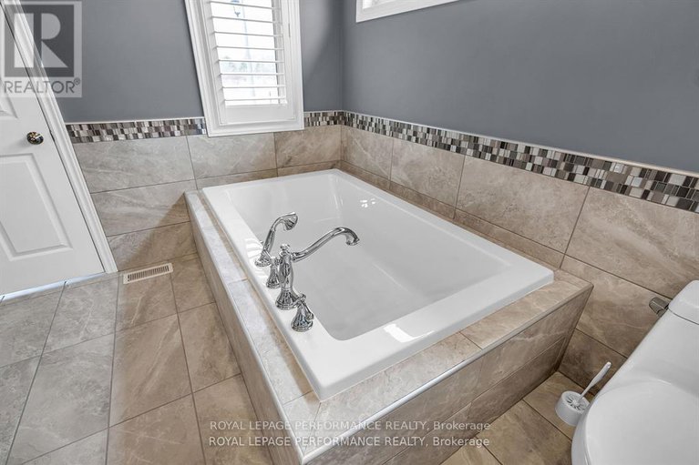 28450565/6685-yacht-boulevard/south-glengarry-charlottenburgh-twp/south-glengarry/ontario/K6H7N6_21