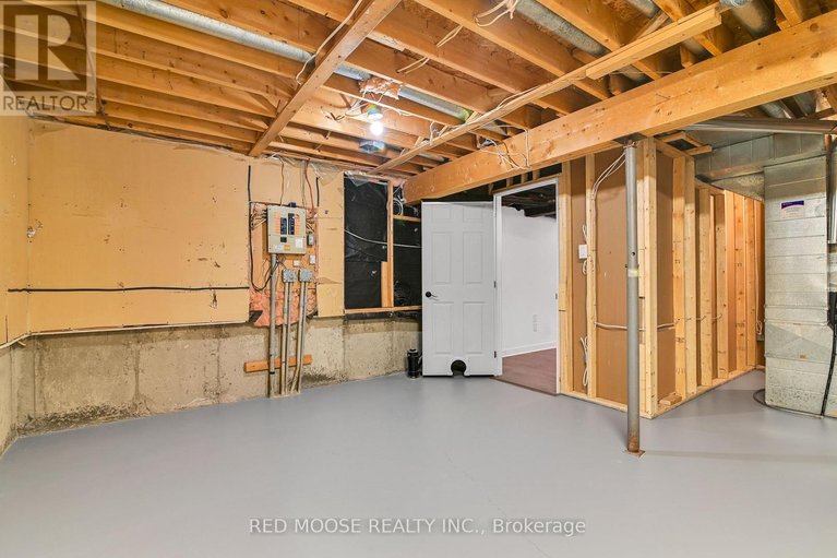 29480001/1983-greenvale-lane/chateauneuf/ottawa/ontario/K1C6E4_40