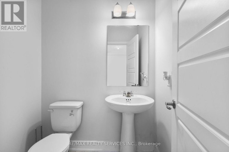 29447721/724-rouncey-road/emerald-meadowstrailwest/ottawa/ontario/K2S1B6_39