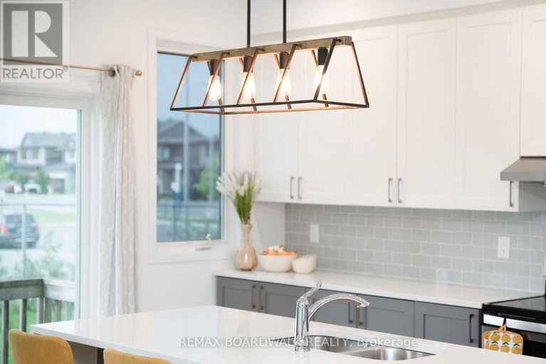 29379642/302-haliburton-heights/emerald-meadowstrailwest/ottawa/ontario/K2S1S3_24