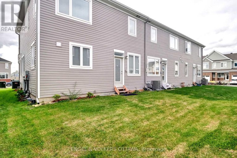 28399341/305-lamarche-avenue/orleans-village/ottawa/ontario/K1C1T1_31