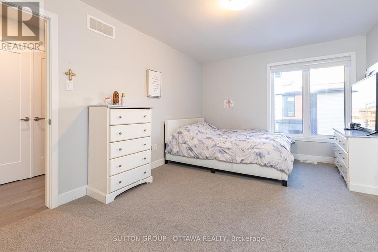 29090103/214-big-dipper-street/riverside-southgloucester-glen/ottawa/ontario/K4M0K5_38