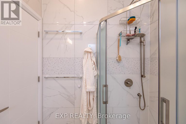 29367435/1473-rosebella-avenue-w/blossom-parkkemp-parkfindlay-creek/ottawa/ontario/K1T1E5_28