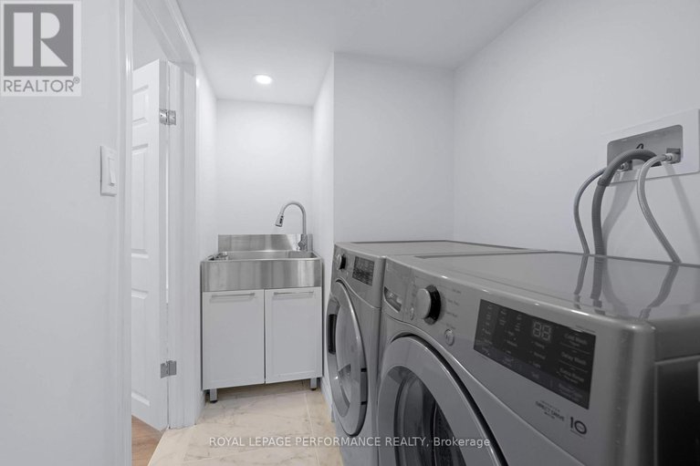 28555292/10-argue-drive/borden-farmstewart-farmcarleton-heightsparkwood-hills/ottawa/ontario/K2E6S1_25