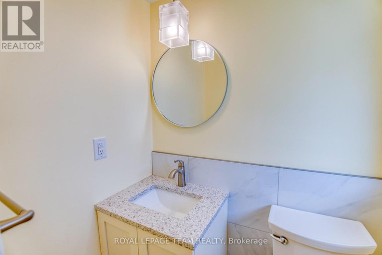 28311456/23-tulane-crescent/on-the-green/ottawa/ontario/K2J2G2_7