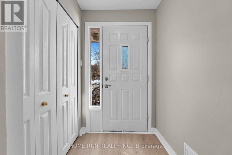 29436297/1259-meadowlands-drive-e/city-viewskylinefisher-heightsparkwood-hills/ottawa/ontario/K2E6K4_4