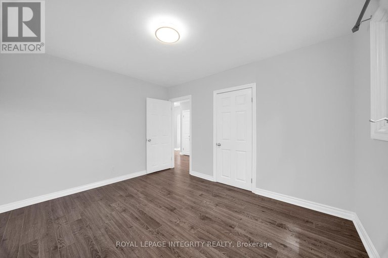 28649206/18-sullivan-avenue/meadowlandscrestview/ottawa/ontario/K2G1T3_22