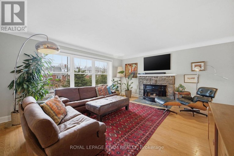 29622537/513-windermere-avenue/mckellarhighland/ottawa/ontario/K2A2W3_3