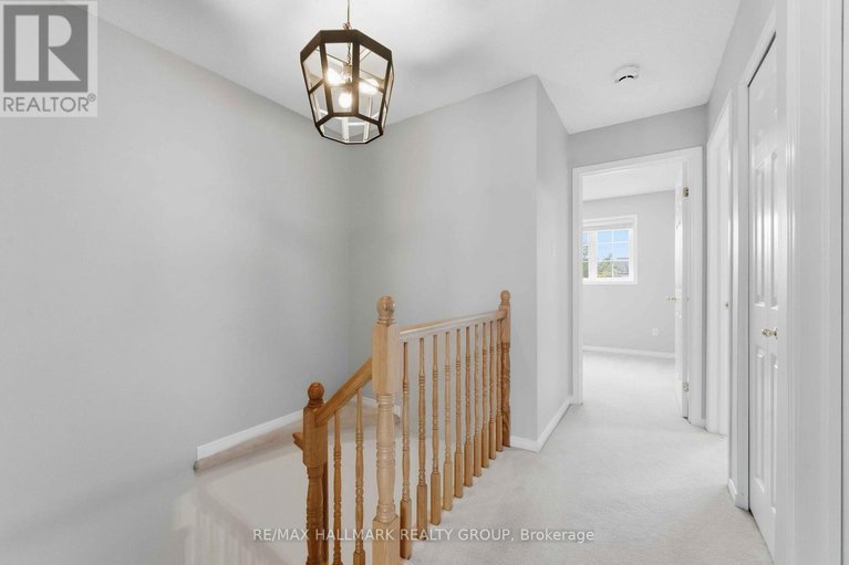 29024114/1072-brasseur-crescent/fallingbrookgardenway-south/ottawa/ontario/K4A5A1_23