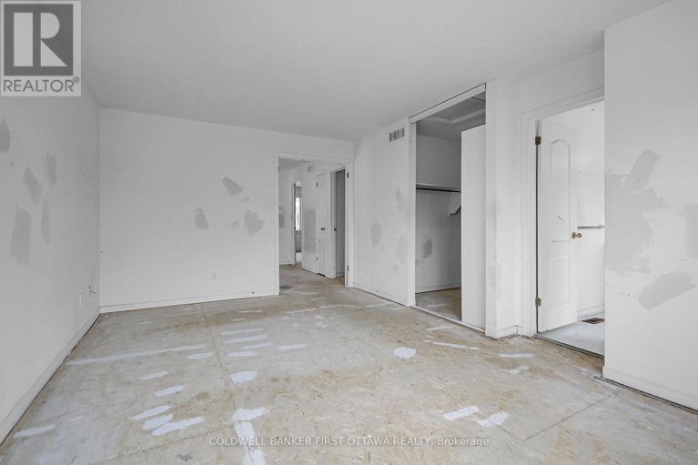 28221076/24-6141-red-willow-drive/chapel-hill/ottawa/ontario/K1C7J7_19