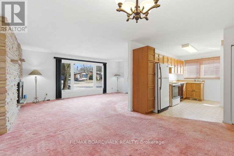 29567574/1274-maitland-avenue/copeland-park/ottawa/ontario/K2C2C6_6