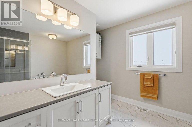 29499716/1212-avignon-street/embrun/russell/ontario/K0A1W0_28