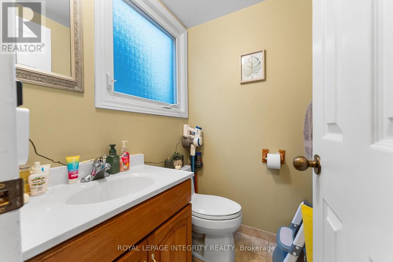 29064817/45-wessex-road/on-the-green/ottawa/ontario/K2J1X2_15