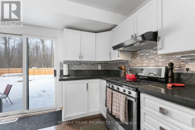 29318248/13475-crump-road/north-dundas-winchester-twp/north-dundas/ontario/K0C1H0_16