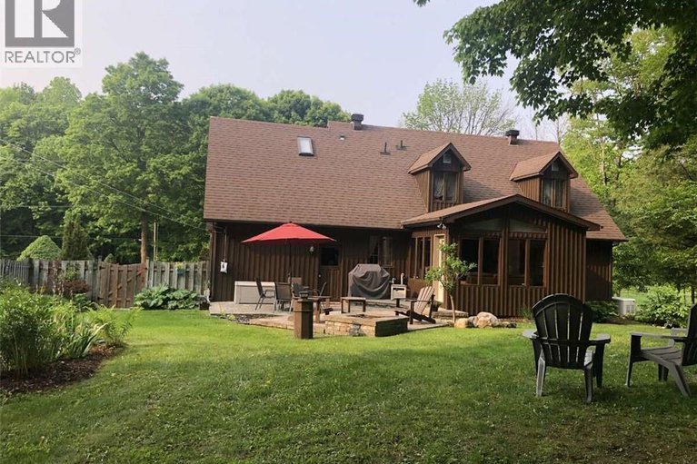 29370176/704-pattee-road/hawkesbury/ontario/K6A2R2_8