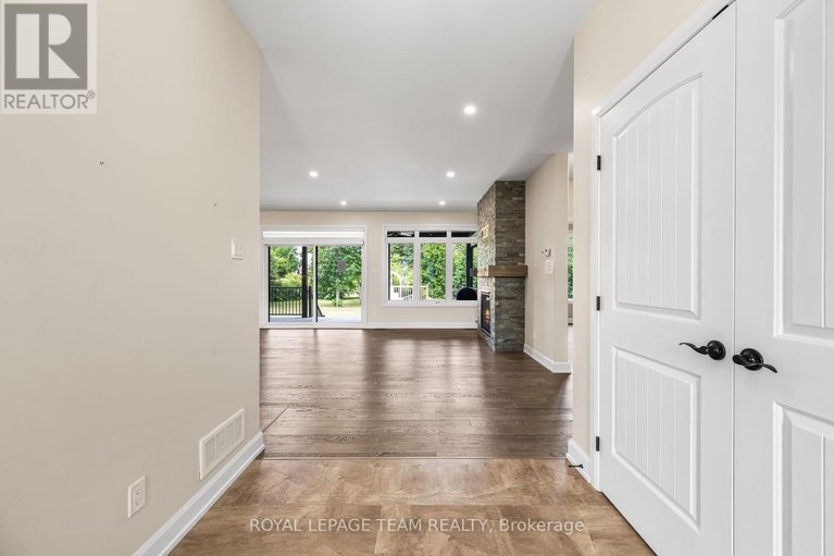 28362636/2500-kearns-way/osgoode-twp-north-of-reg-rd-6/ottawa/ontario/K4P1R9_6