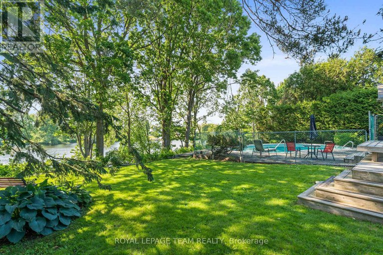 28476575/56-ryeburn-drive/riverside-southgloucester-glen/ottawa/ontario/K1V1H5_35