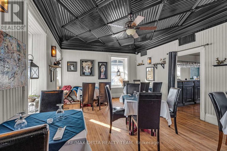 29255406/2607-old-montreal-road/cumberland-village/ottawa/ontario/K4C1A2_20