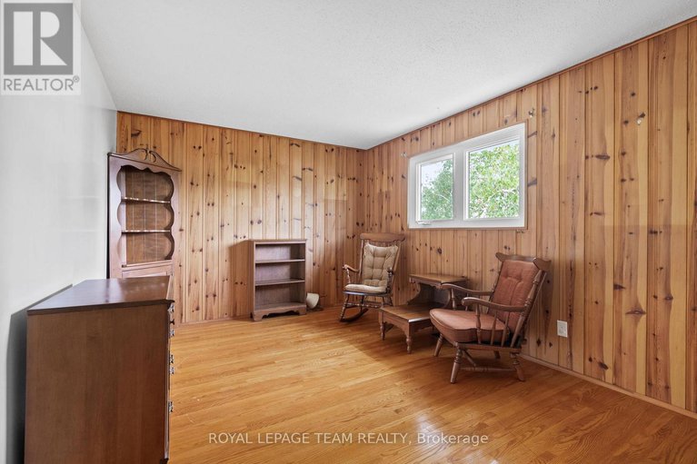 28819886/95-coburn-avenue/glencairnhazeldean/ottawa/ontario/K2L1G4_25
