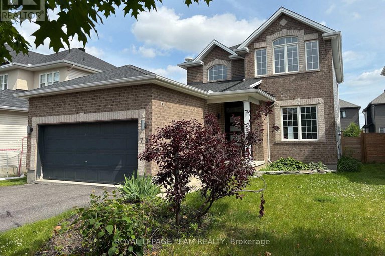 28738556/78-friendly-crescent/stittsville-south/ottawa/ontario/K2S2B5_1