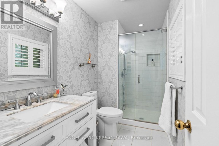 28604093/935-fieldown-street/cumberland-ridge/ottawa/ontario/K4C1B9_19