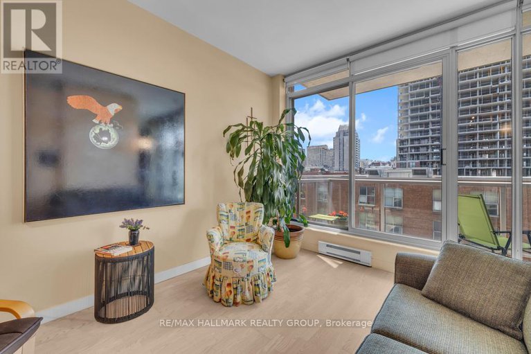 28308377/610-383-cumberland-street/lower-townbyward-market/ottawa/ontario/K1N1J7_8