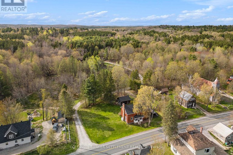 28303793/2296-south-lavant-road/lanark-highlands-dalhousie-twp/lanark-highlands/ontario/K0G1K0_34