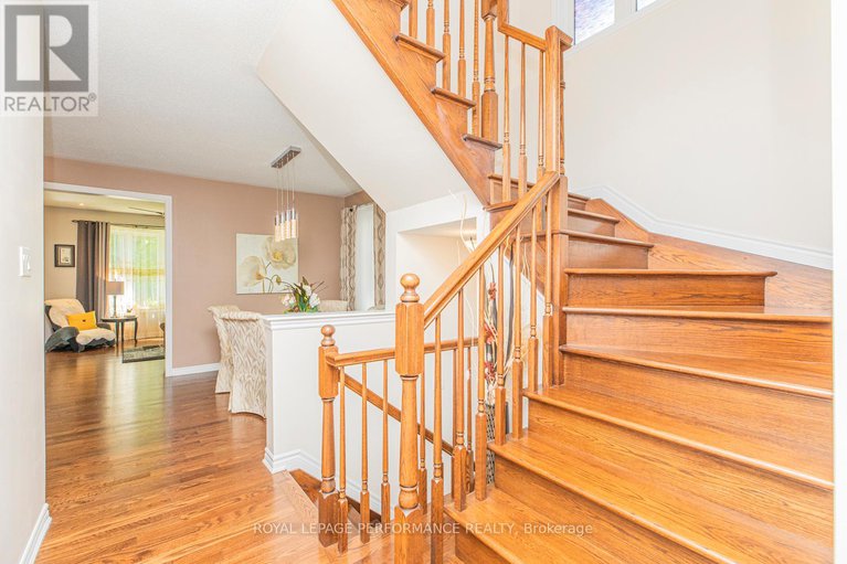28558182/30-summitview-drive/emerald-meadowstrailwest/ottawa/ontario/K2M2V9_5