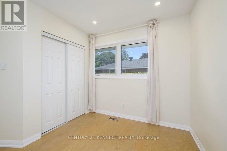 28656058/1666-fisher-avenue/borden-farmstewart-farmcarleton-heightsparkwood-hills/ottawa/ontario/K2C1X7_20