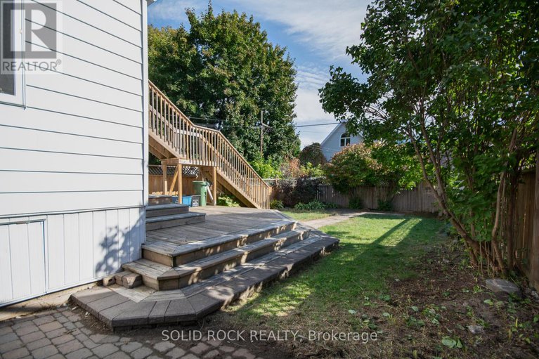 28932806/25-champagne-avenue-s/west-centre-town/ottawa/ontario/K1S4P1_30