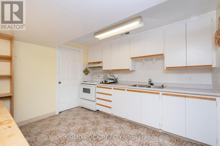 29029576/7-conover-street/manordale/ottawa/ontario/K2G0Z2_21