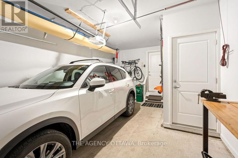 28535462/353c-booth-street/west-centre-town/ottawa/ontario/K1R7K1_25