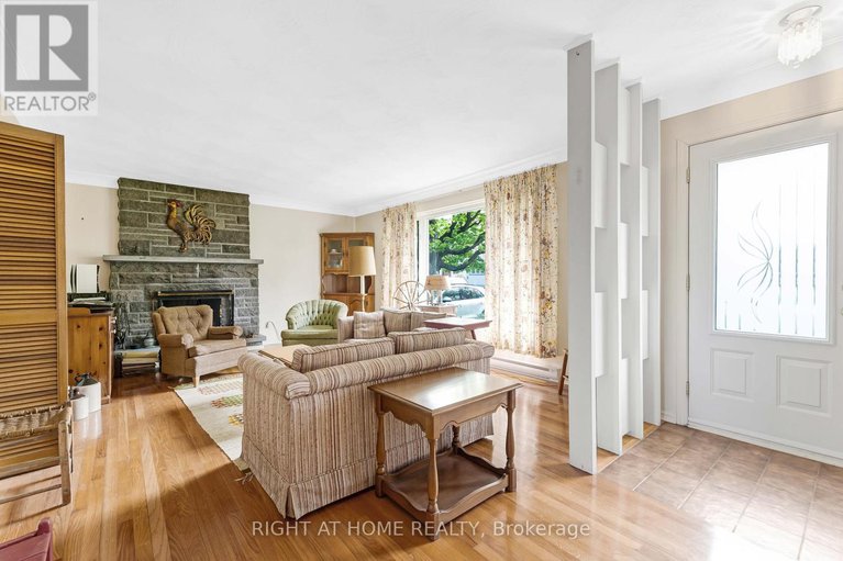 28318224/1770-chene-street/town-of-rockland/clarence-rockland/ontario/K4K1L4_5