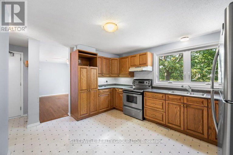 28669425/43-parkglen-drive/meadowlandsst-claire-gardens/ottawa/ontario/K2G3G7_15