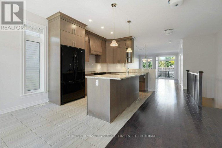 29090696/281-brambling-way/half-moon-bay/ottawa/ontario/K2J6E3_9