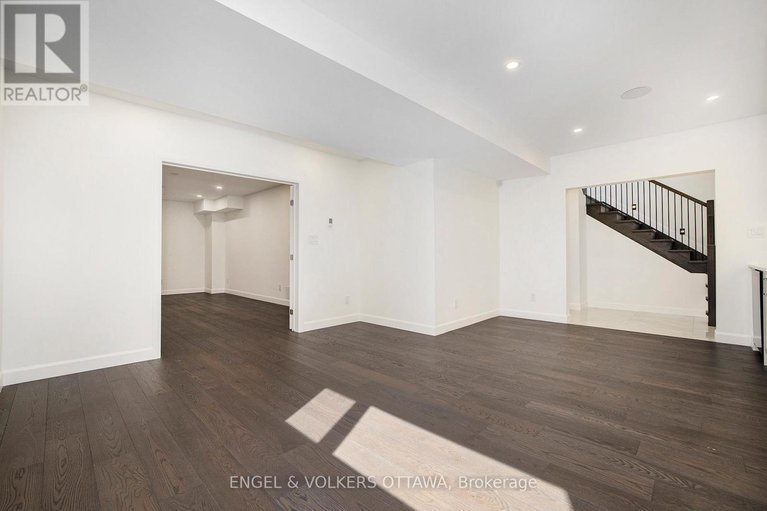 28202595/888-melwood-avenue/mckellar-heightsglabar-park/ottawa/ontario/K2A3C3_31