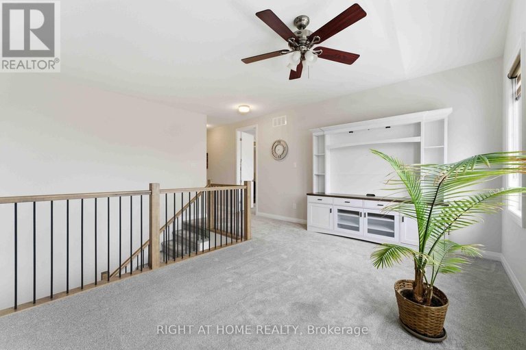 29484591/643-terrier-circle/goulbourn-twp-from-franktown-rdsouth-to-rideau/ottawa/ontario/K0A2Z0_19