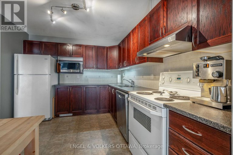 29049195/1031-capreol-street/avalon-east/ottawa/ontario/K4A4Z7_13