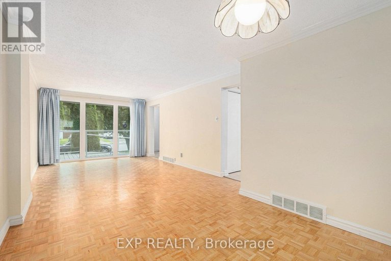 28500689/75-chesterton-drive/borden-farmstewart-farmcarleton-heightsparkwood-hills/ottawa/ontario/K2E5T5_5