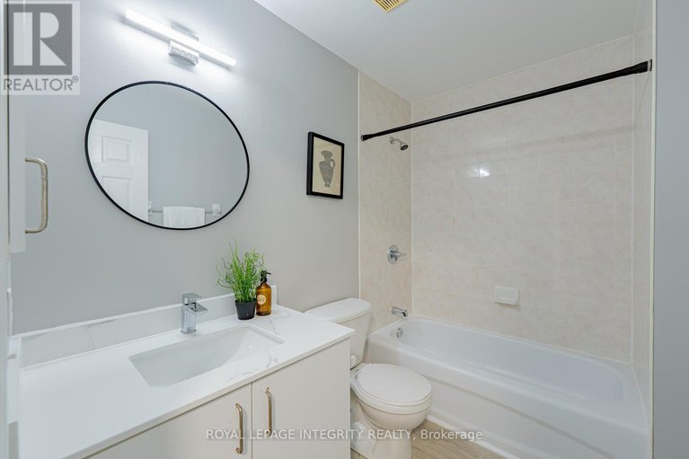 28621656/165-kinross-private/morgans-grantsouth-march/ottawa/ontario/K2K3P8_26