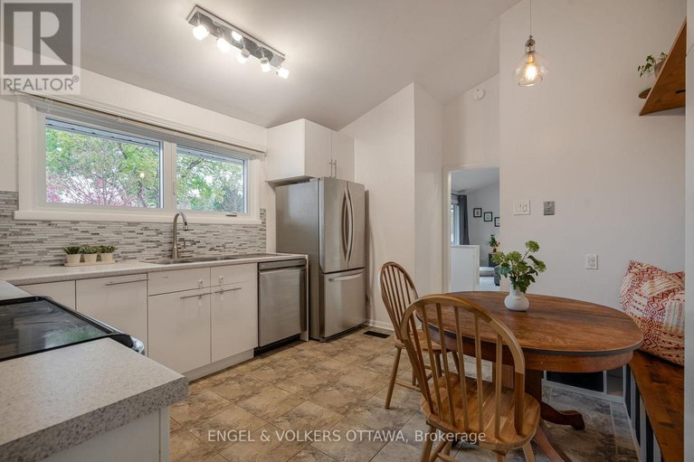 29063816/1147-gateway-road/parkway-park/ottawa/ontario/K2C2W8_11