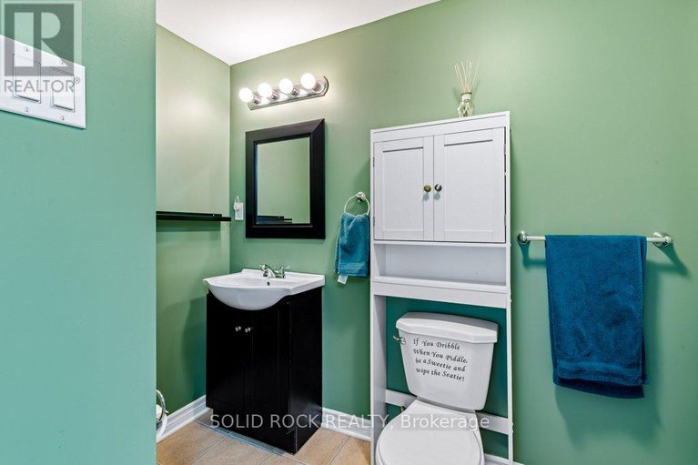 28671866/9-grove-street/iroquois/south-dundas/ontario/K0E1K0_28
