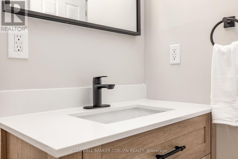 29087802/3659-aladdin-lane/blossom-parkkemp-parkfindlay-creek/ottawa/ontario/K1T1V5_28