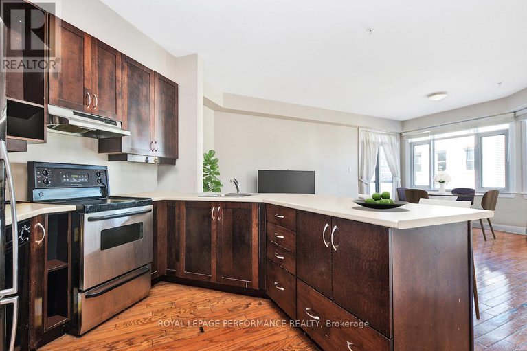 27937706/124-guigues-avenue/lower-townbyward-market/ottawa/ontario/K1N5H7_12