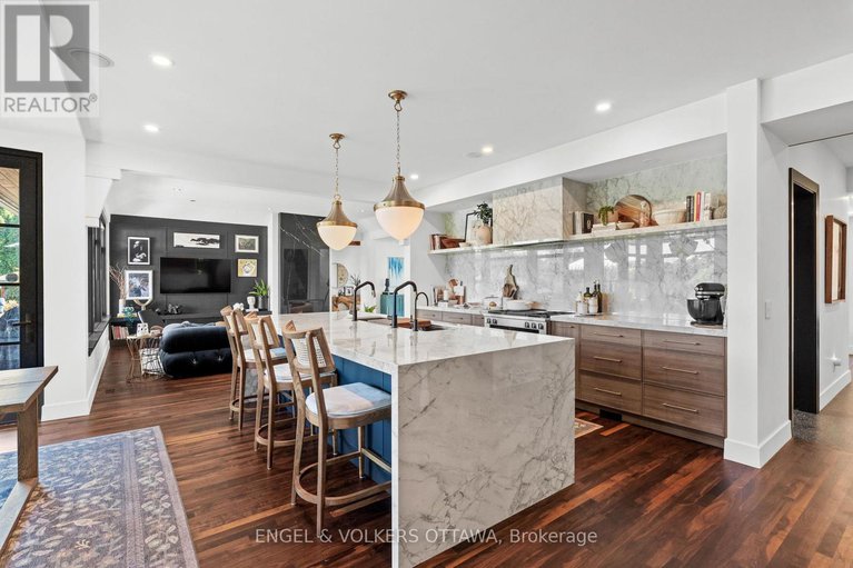 28961794/6351-rideau-valley-drive-n/manotick-south-to-roger-stevens/ottawa/ontario/K4M1B3_24